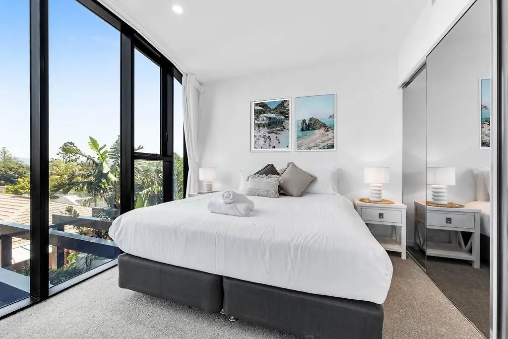 Coastal Escape In Broadbeach Gold Coast Apartment