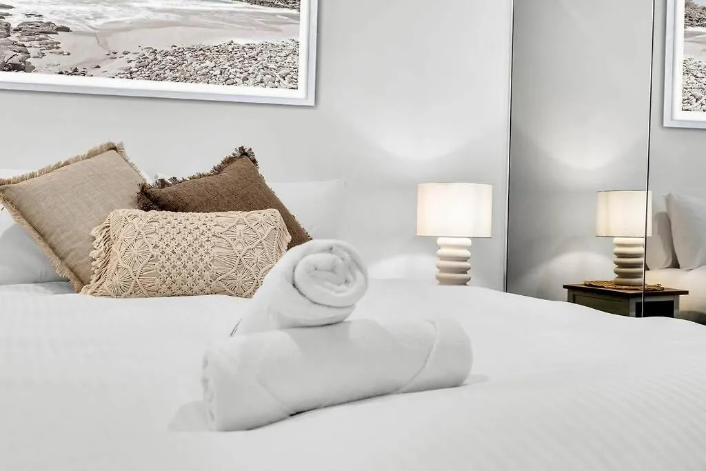 Apartment Coastal Escape In Broadbeach Gold Coast
